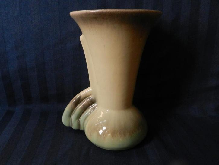 Aardewerk vaas met vleugeloor, Katwijk Klinkenberg h 23,8 cm, Antiek en Kunst, Antiek | Keramiek en Aardewerk