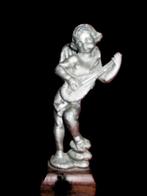 Tinnen viool spelende engel op eik voetstuk, Antiek en Kunst, Antiek | Tin, Ophalen
