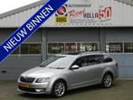 Skoda Octavia Combi 1.0 TSI 116PK Automaat Ambition Business, Auto's, Gebruikt, Euro 6, 630 kg, Grijs