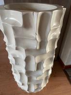 Grote witte vaas - gratis af te halen!, Huis en Inrichting, Woonaccessoires | Vazen, Kunststof, Gebruikt, 50 tot 75 cm, Wit