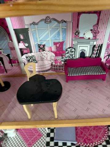 KidKraft Amelia Houten Poppenhuis – met lift en meubels!  beschikbaar voor biedingen