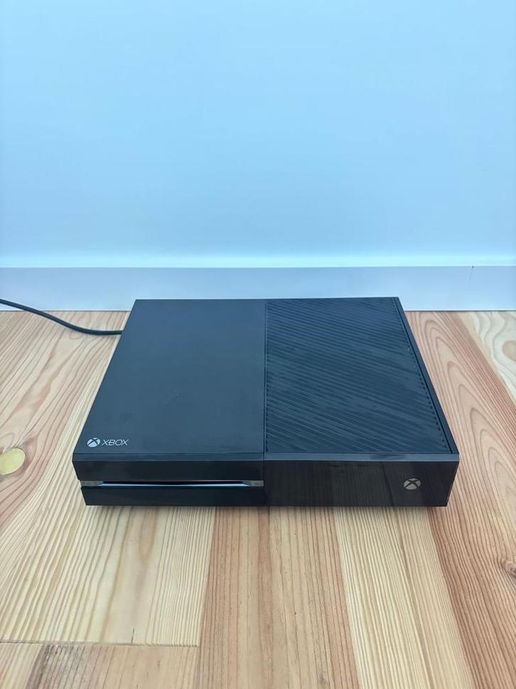 Xbox One incl. 8 spellen!, Spelcomputers en Games, Spelcomputers | Xbox One, Gebruikt, Xbox One, 500 GB, Zonder controller, Met games