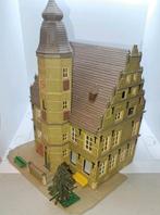 Mooi groot gebouw mist alleen deel grondplaat in ho, Hobby en Vrije tijd, Gebruikt, Brug, Tunnel of Gebouw, Ophalen of Verzenden