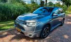 Mitsubishi Outlander 2.0 Dohc Mivec Phev 203pk 4WD CVT 5P, 1998 cc, Outlander, Zwart, 4 cilinders
