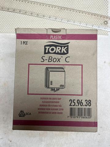 Tork S-Box C Zeepdispenser nieuw in doos beschikbaar voor biedingen