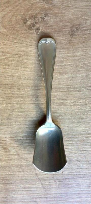 Antieke suikerschep, model hartenfilet. Silverine.   beschikbaar voor biedingen