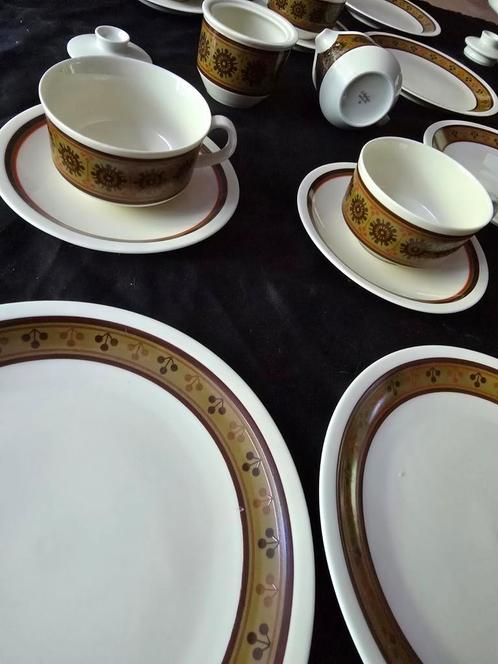 Bijzonder 70's Arzberg servies, Antiek en Kunst, Antiek | Servies compleet, Ophalen of Verzenden