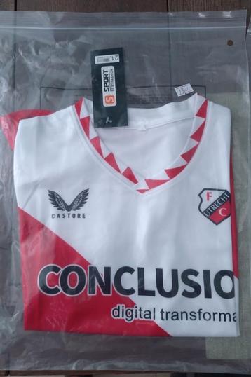 FC Utrecht thuis tenue set - 24/25 - Jr. maat 24 (134/140) beschikbaar voor biedingen