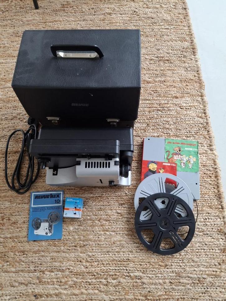 Revuelux 10 filmprojector, Verzamelen, Fotografica en Filmapparatuur, Projector, 1960 tot 1980, Ophalen