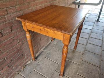 Antieke Keukentafel - Charmant en Authentiek beschikbaar voor biedingen