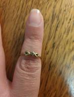 Goud 8 karaat ring met kleine steen, Sieraden, Tassen en Uiterlijk, Antieke sieraden, Verzenden, Goud, Ring