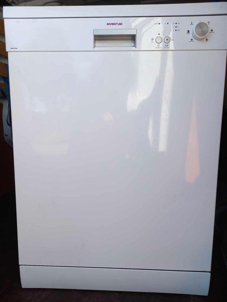 Zeer nette Indesit vaatwasser met boekje € 150,-, Witgoed en Apparatuur, Vaatwasmachines, Zo goed als nieuw, Vrijstaand, 85 tot 90 cm