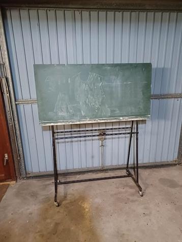 schoolbord verrijdbaar op frame beschikbaar voor biedingen
