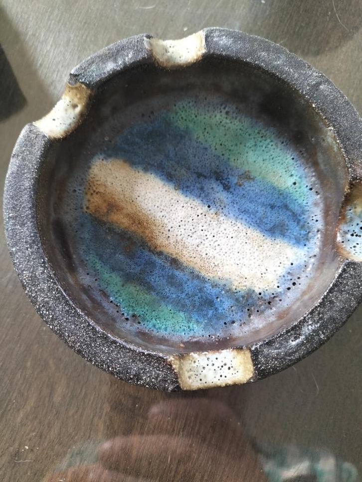 Hannie Mein asbak volledig gesigneerd, Antiek en Kunst, Antiek | Keramiek en Aardewerk, Ophalen of Verzenden