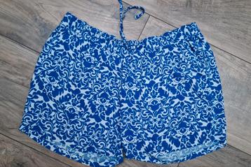 Short beschikbaar voor biedingen