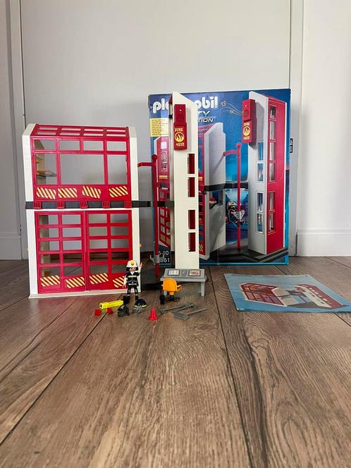 Playmobil brandweerkazerne 5361, Kinderen en Baby's, Speelgoed | Playmobil, Zo goed als nieuw, Ophalen of Verzenden