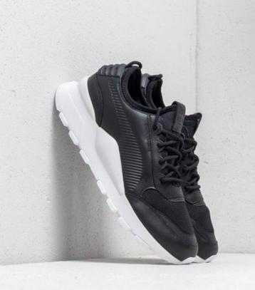 PUMA zwart wit sneaker gympen sportschoenen mt 40 / 25.5 beschikbaar voor biedingen