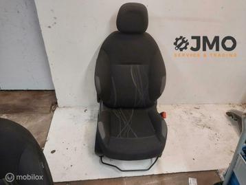 Stoel rechtsvoor 5-drs Peugeot 208  2012-2019 beschikbaar voor biedingen