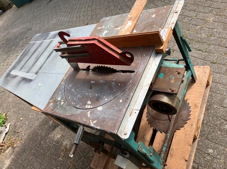 Bouwzaag 380V - met bok PRIJS VERLAAGD!, Doe-het-zelf en Verbouw, Gereedschap | Zaagmachines, Gebruikt, Cirkelzaag, 1200 watt of meer