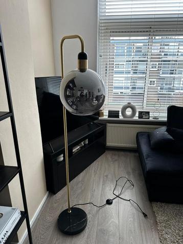 prachtige vloerlamp! beschikbaar voor biedingen