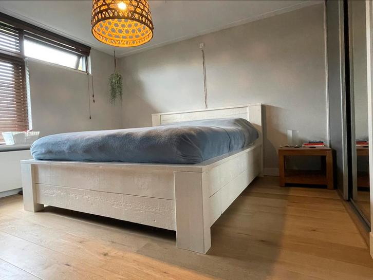 Bedombouw van steigerhout 2-persoons bed matrasmaat 210x180, Huis en Inrichting, Slaapkamer | Bedden, Gebruikt, Tweepersoons, 180 cm