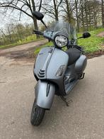 Vespa gts 300 HPE, Fietsen en Brommers, Scooters | Vespa, Ophalen of Verzenden, Zo goed als nieuw