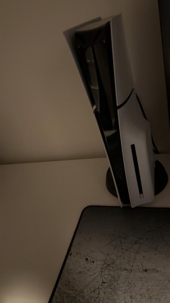 PS5 Slim Disc Edition + 2 Controllers – game naar keuze, Spelcomputers en Games, Spelcomputers | Sony PlayStation 5, Zo goed als nieuw