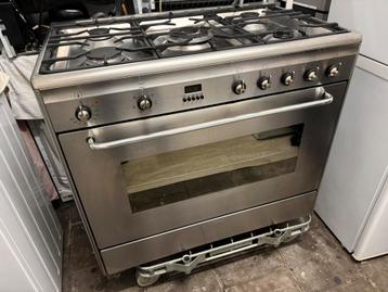 RVS Fornuis: SMEG - 5 Pits - Wok - Grill - Hete Luvht Oven beschikbaar voor biedingen