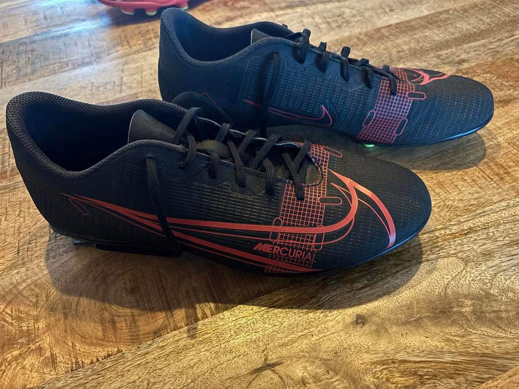 Nike Mercurial Voetbalschoenen Maat 44, Sport en Fitness, Voetbal, Ophalen of Verzenden, Zo goed als nieuw, Schoenen