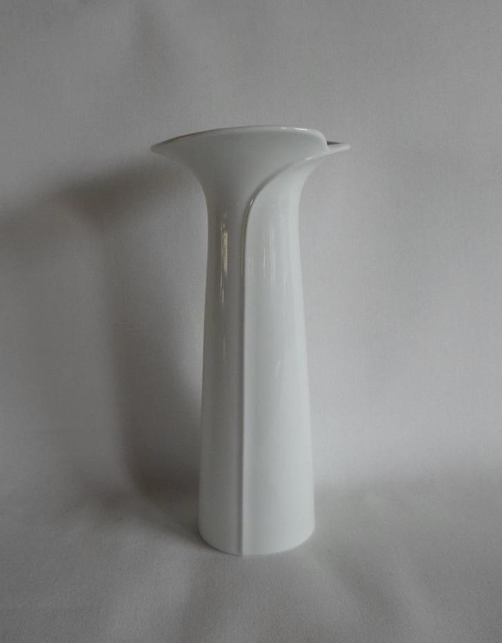 KPM Vaas 5040/26, Antiek en Kunst, Antiek | Porselein, Ophalen of Verzenden