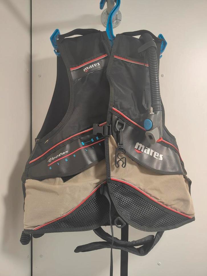 Mares trimvest maat XL, Watersport en Boten, Watersportkleding, Zo goed als nieuw, Reddingsvest of Zwemvest, Dame of Heer, Ophalen of Verzenden