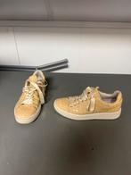 Tango schoenen maat 38 te koop, Ophalen of Verzenden, Zo goed als nieuw, Zwart, Sneakers of Gympen