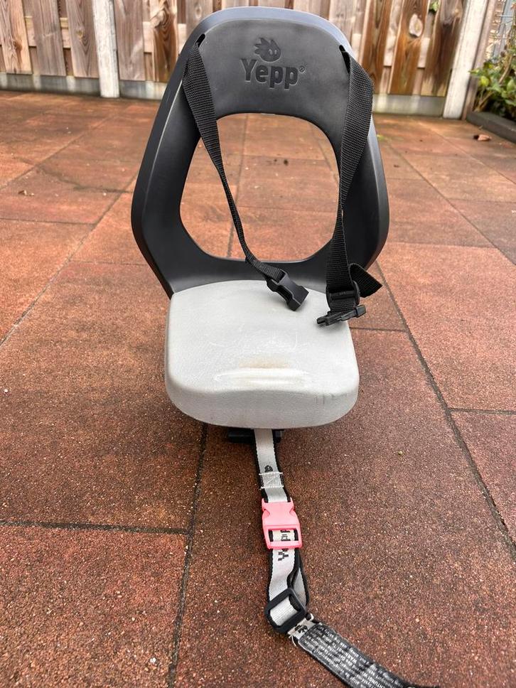 Yepp junior achterzitje, Fietsen en Brommers, Fietsaccessoires | Fietsstoeltjes, Gebruikt, Achterzitje, 15 t/m 36 kg, Ophalen