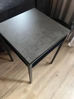 Stoere bijzettafel met betonlook blad, Huis en Inrichting, Ophalen, Minder dan 55 cm, Metaal of Aluminium, Vierkant