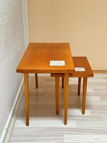 Dutch Deens Design Bijzettafels Mimiset Hout Tegels Retro beschikbaar voor biedingen