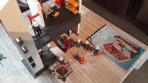 5361 brandweerkazerne 9468 blusrobot 9467, Kinderen en Baby's, Speelgoed | Playmobil, Zo goed als nieuw, Complete set, Ophalen of Verzenden