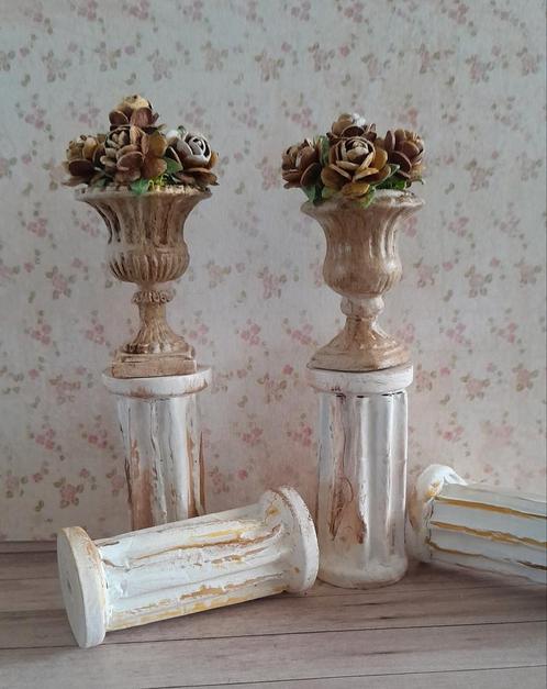 ⚘️PPH 1.12 ROMANTISCHE VAAS MET ROZEN EVENTUEEL OP 'N ZUIL⚘️, Verzamelen, Poppenhuizen en Toebehoren, Zo goed als nieuw, Poppenhuis