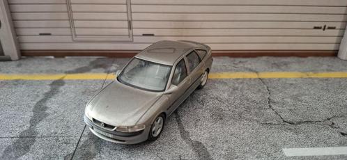 1.43 opel vectra, Hobby en Vrije tijd, Modelauto's | 1:43, Zo goed als nieuw, Auto, Schuco, Ophalen of Verzenden