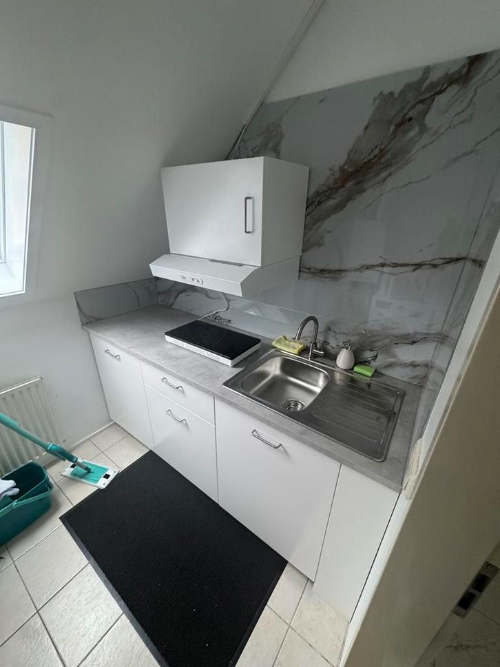 Ruime woning (90m2) met 2 slaapkamers, eigen keuken badkamer, Huizen en Kamers, Huizen te huur, Flevoland, Bovenwoning, Direct bij eigenaar