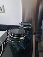 2 blauw glazen wekpotten.  3 eur (inhoud 1 L), Huis en Inrichting, Keuken | Potten en Pannen, Ophalen of Verzenden, Zo goed als nieuw