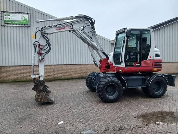 Takeuchi TB295W  2019  7555 uur, Zakelijke goederen, Machines en Bouw | Kranen en Graafmachines, Graafmachine, Ophalen