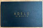Adele in Munich VIP box inclusief tas en extra sleutelhanger, Verzenden, Zo goed als nieuw
