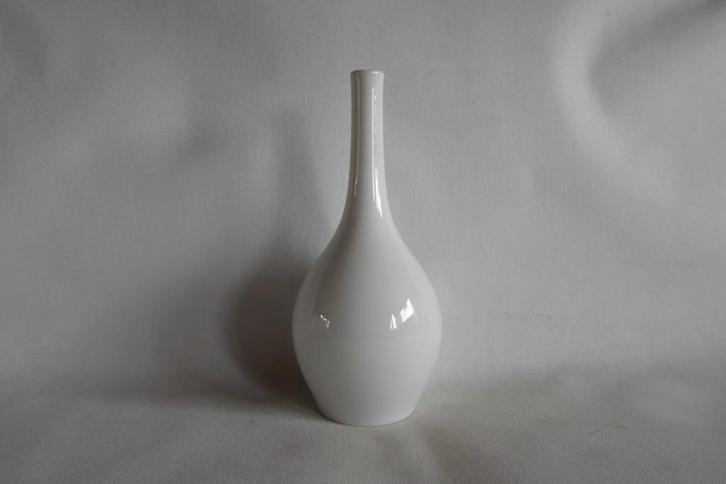 KPM Berlin Witte Vaas, Antiek en Kunst, Antiek | Porselein, Ophalen of Verzenden