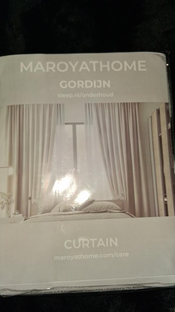 nieuw gordijn zwart  maat 300x250 voor 20,-, Huis en Inrichting, Stoffering | Gordijnen en Lamellen, Ophalen, Nieuw, Zwart, Minder dan 100 cm