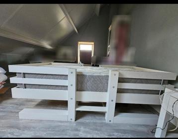 Kinderbed 90x200 hout bed frame randen wit  beschikbaar voor biedingen