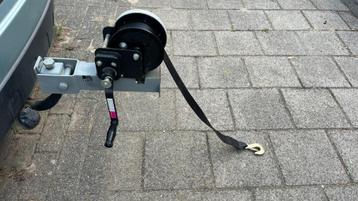 Trekhaaklier. Trailerlier. Handlier voor trekhaak. beschikbaar voor biedingen