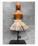Houten vrouwen beeld, op voet, met rok, Antiek en Kunst, Ophalen of Verzenden