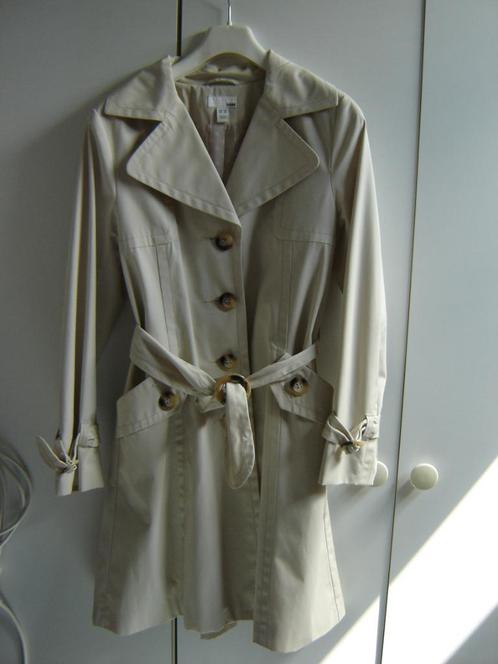 Trenchcoat kleur zand NIEUW, Kleding | Dames, Jassen | Zomer, Nieuw, Maat 38/40 (M), Beige, Ophalen of Verzenden