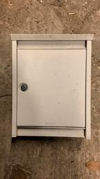 Brabantia witte brievenbus, Tuin en Terras, Brievenbussen, Ophalen, Gebruikt, IJzer, Wandbrievenbus