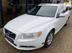 Volvo V70 2.5FT Summum 230PK LEER / ECC / PDC / YOUNGTIMER, Gebruikt, Zwart, Handgeschakeld, Regensensor